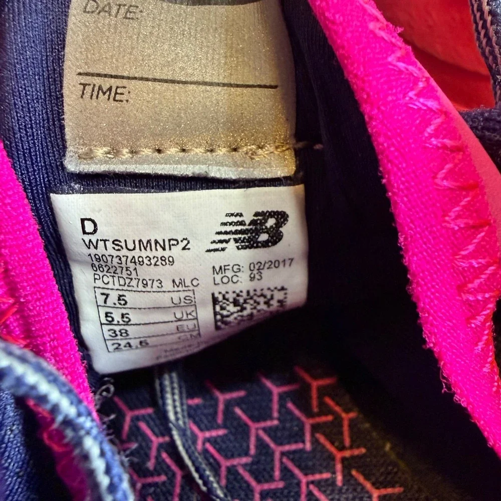 New Balance Vazee Summit‎ v2 Womens 7.5 D Wide Trail Running Shoes Blue Pink